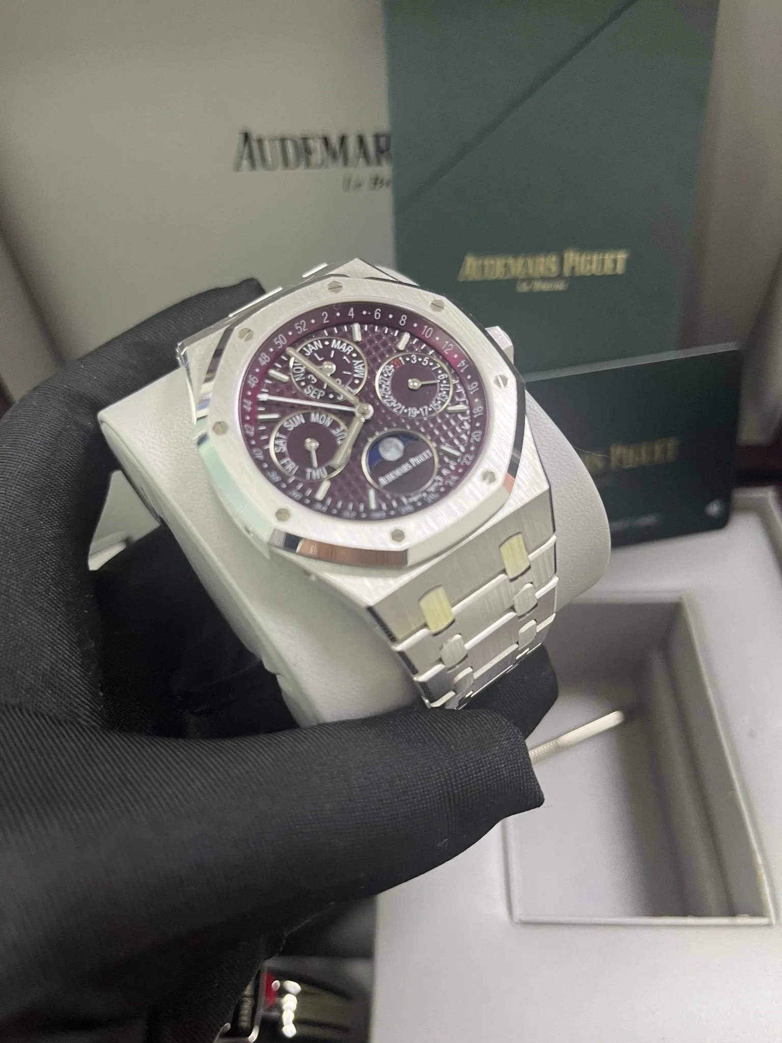 Audemars Piguet Royal Oak Perpetual Calendar SPECIAL EDITION 41mm Royal Oak Burgundy Dial 26574BC.OO.1220BC.01