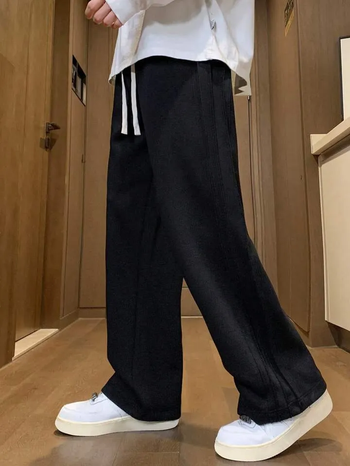 Ease Pleat Style Sweatpants