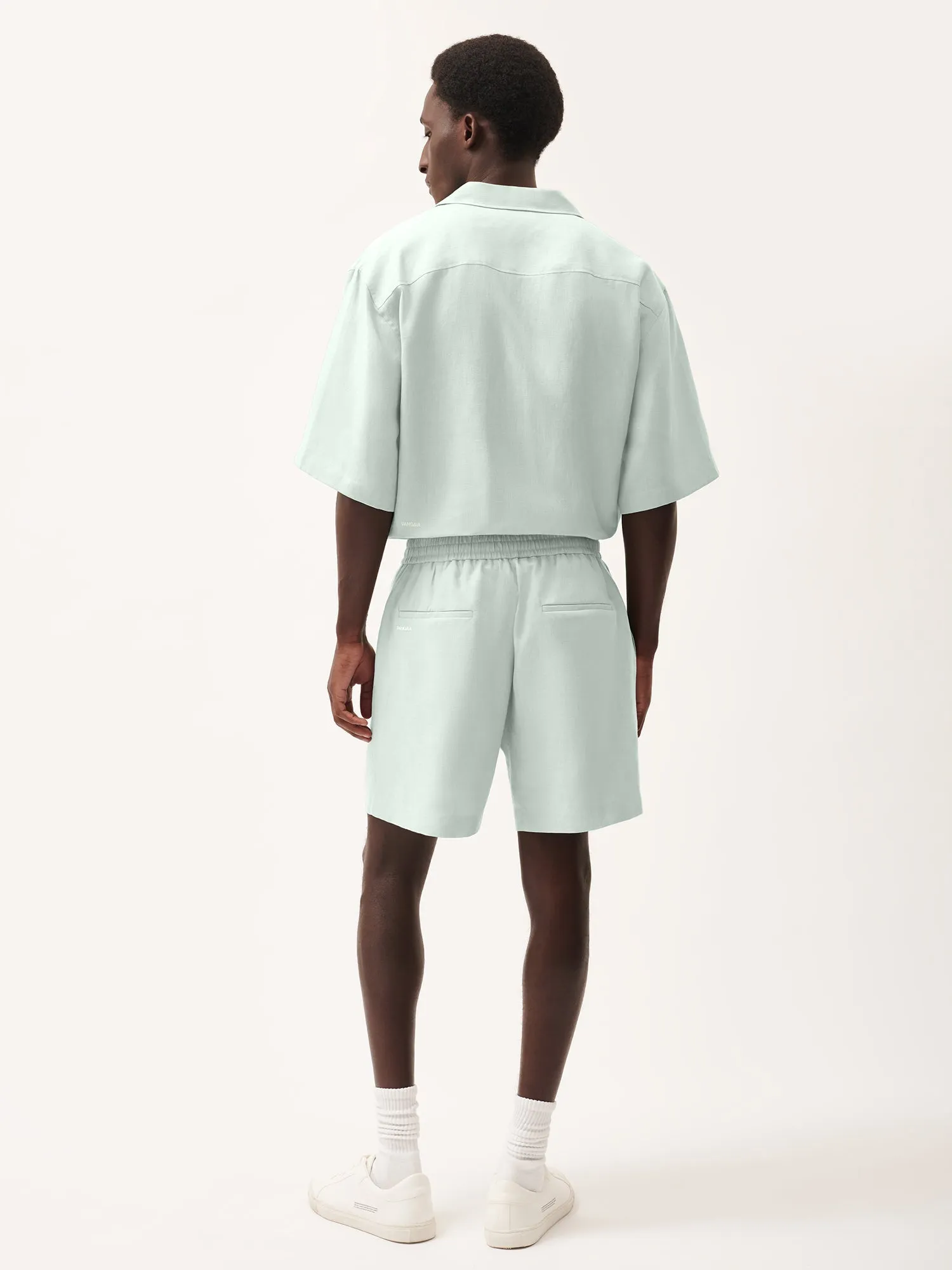 Mens DNA Linen Mid Length Shorts—opal green